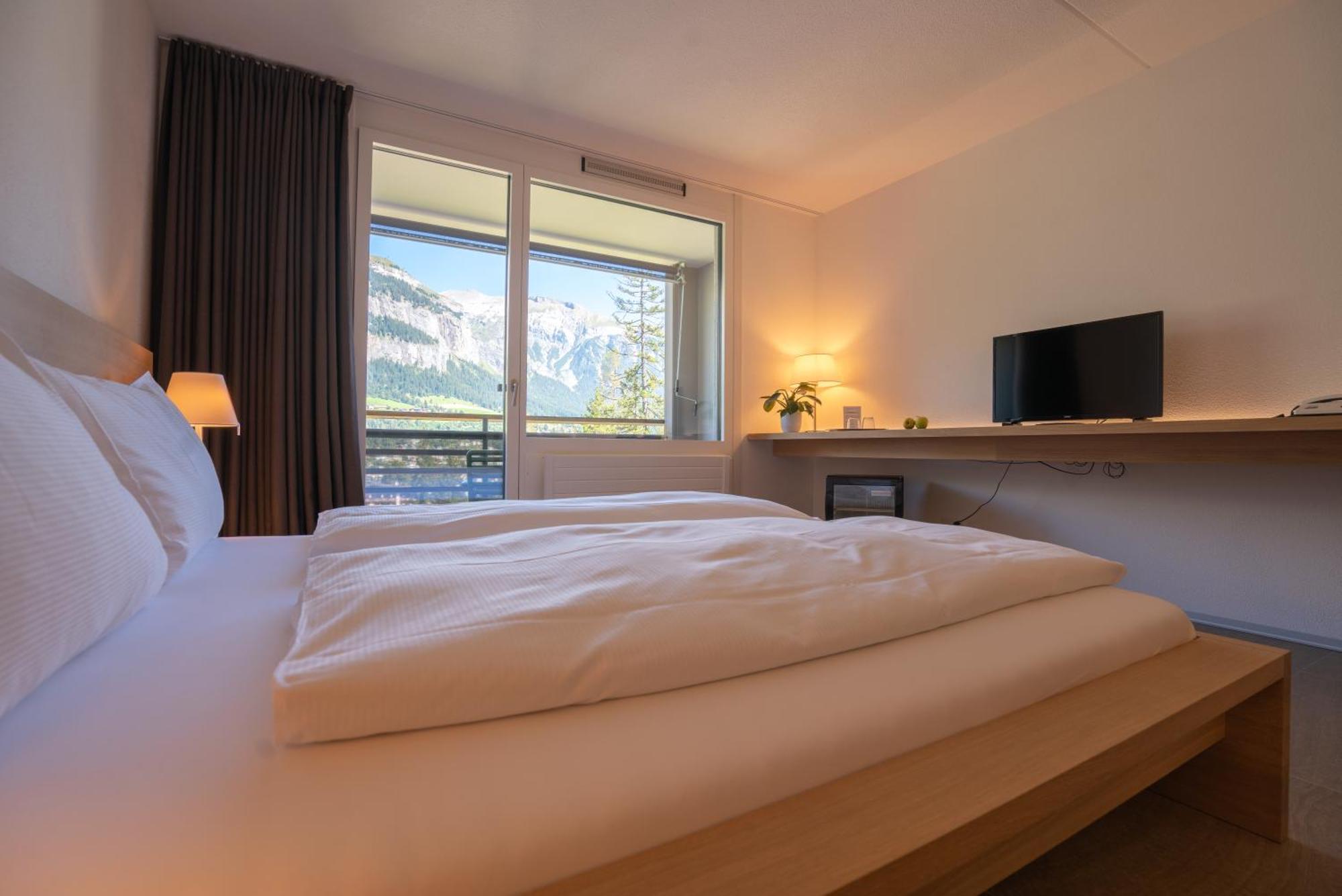 Hotel Des Alpes 필름 외부 사진