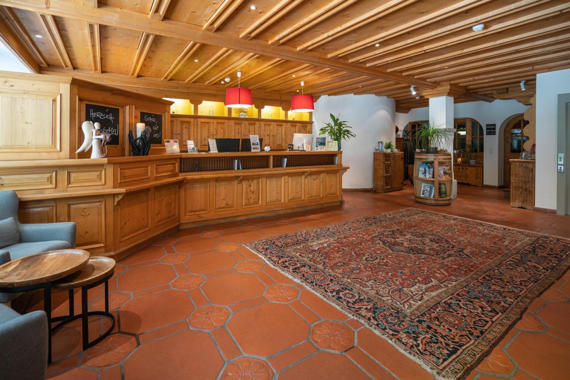 Hotel Des Alpes 필름 외부 사진