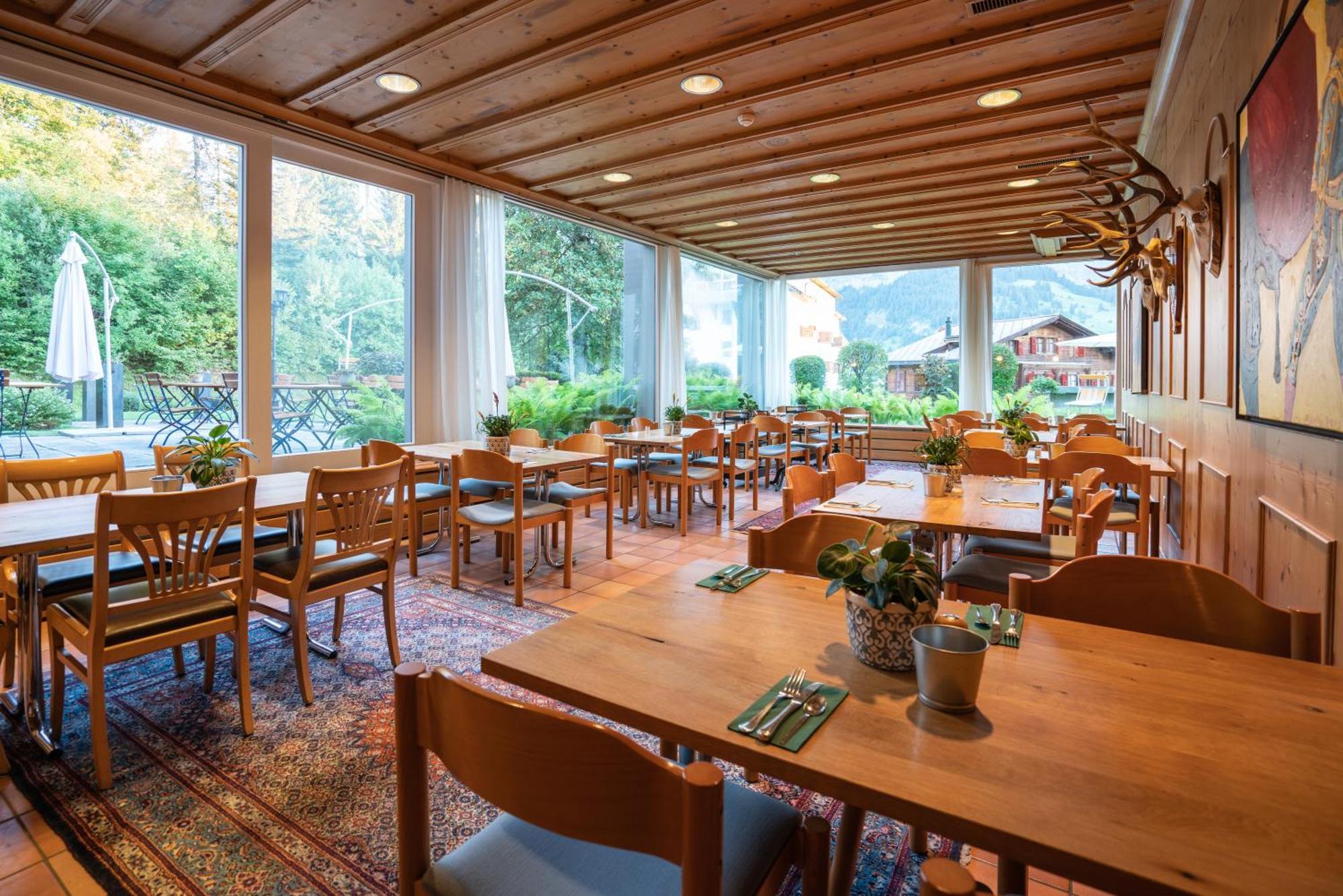 Hotel Des Alpes 필름 외부 사진