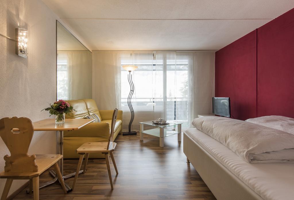 Hotel Des Alpes 필름 외부 사진