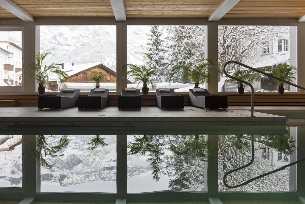 Hotel Des Alpes 필름 외부 사진