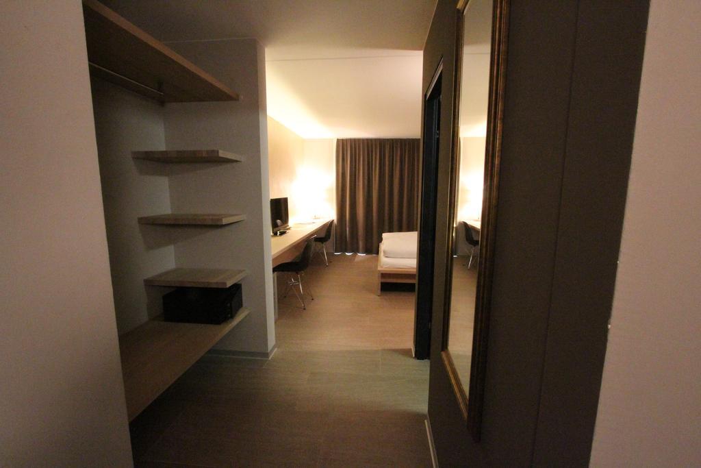 Hotel Des Alpes 필름 외부 사진